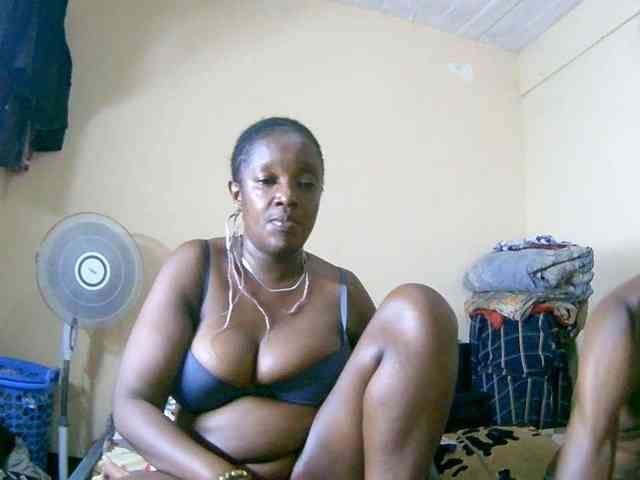 Lovely_jugs1 webcam
