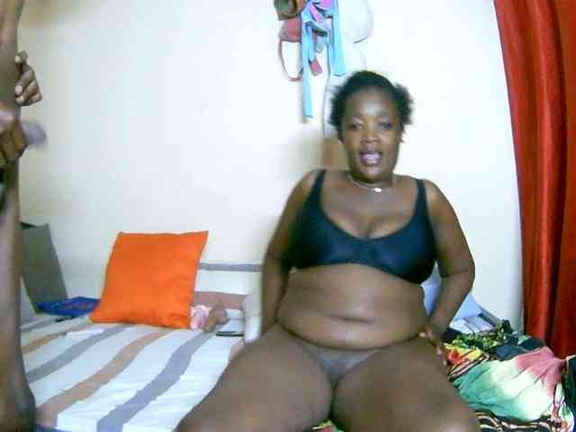 Lovelyjugs1 Live Webcam on BongaCams