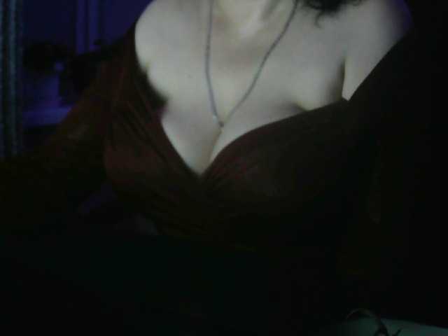 Angelina-- live cam on BongaCams