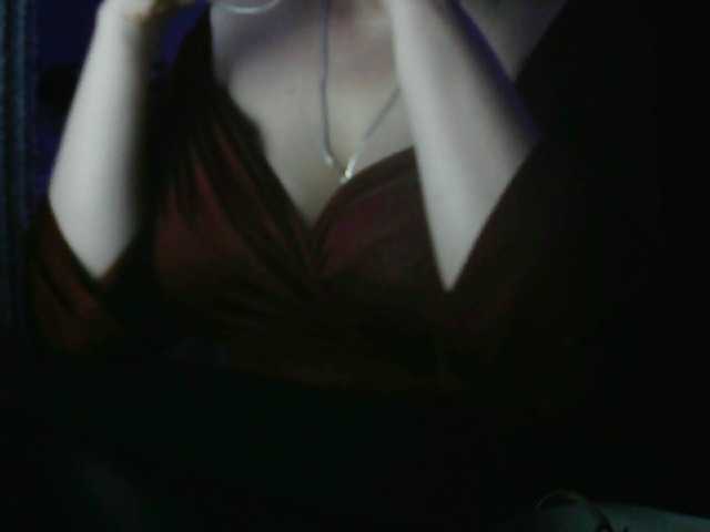 Angelina-- live cam on BongaCams