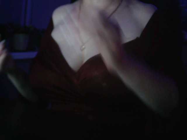 Angelina-- live cam on BongaCams