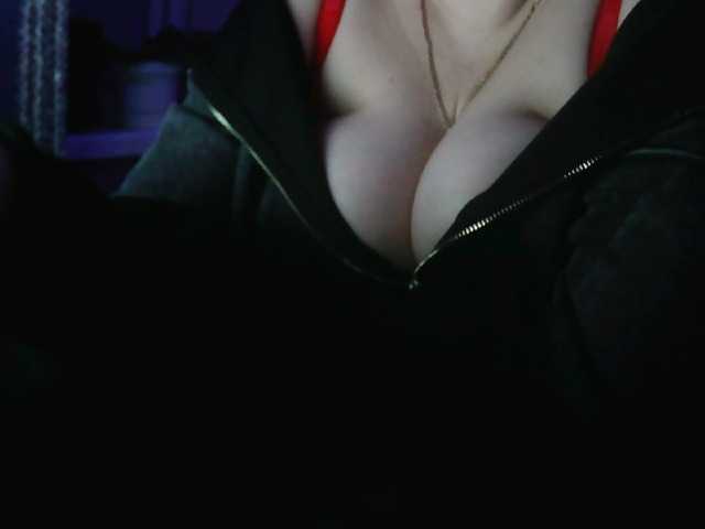 Ang---a live cam on BongaCams
