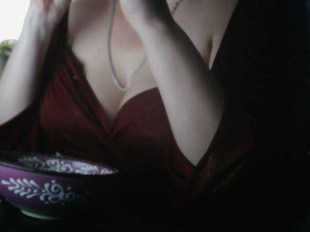 Angelina-- live cam on BongaCams