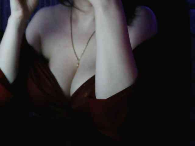 Angelina-- webcam