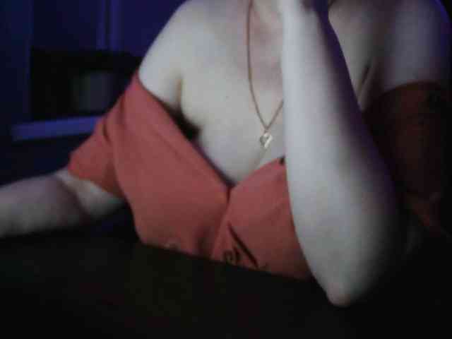 Angelina-- Live Webcam on BongaCams