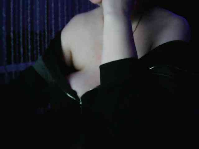 Angelina-- webcam