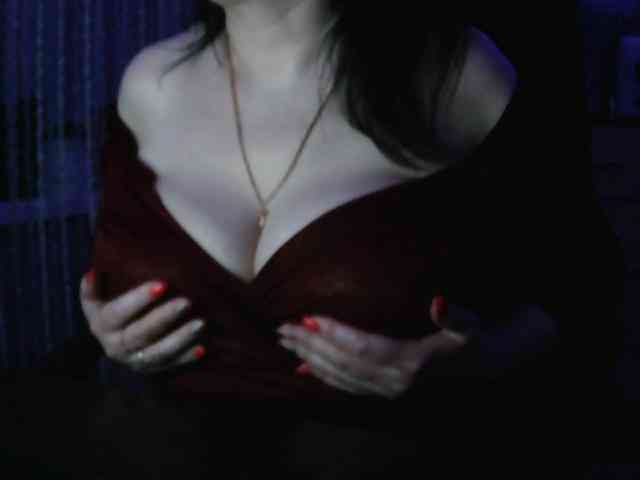 Angelina-- webcam