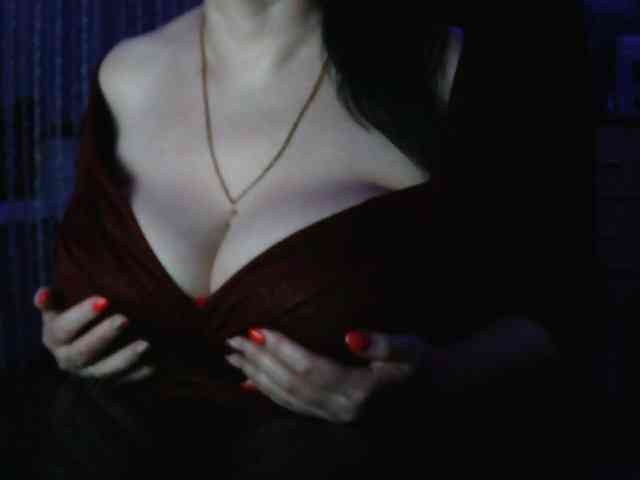 Angelina-- webcam