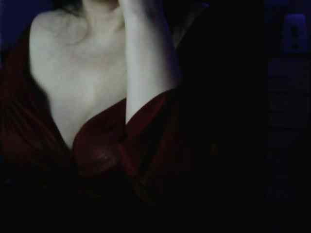 Angelina-- Live Webcam on BongaCams