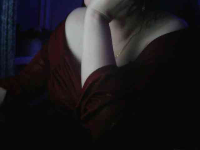 Angelina-- Live Webcam on BongaCams