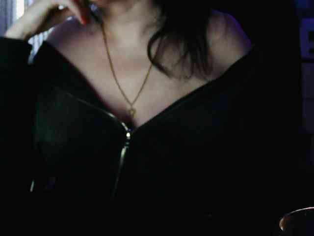 Angelina-- webcam