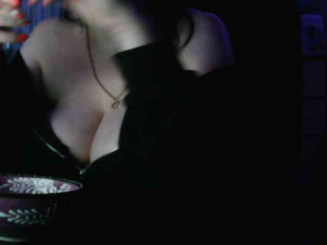 Angelina-- webcam