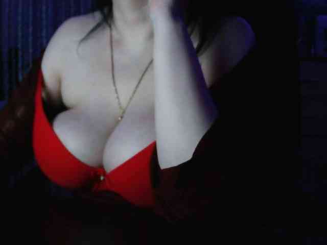 Angelina-- webcam