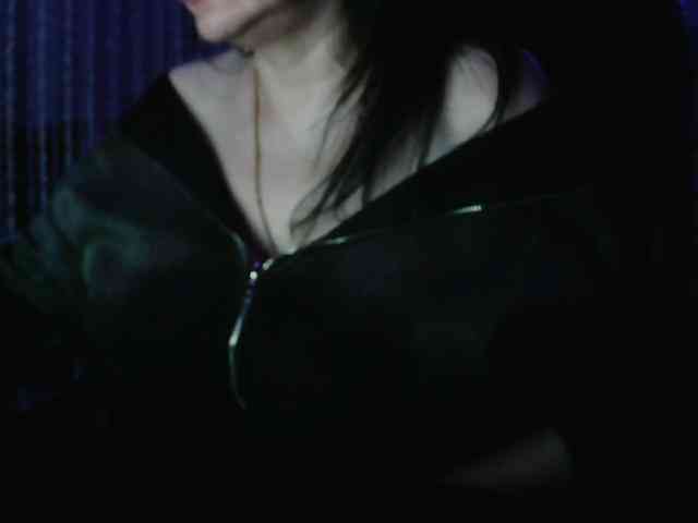 Angelina-- webcam