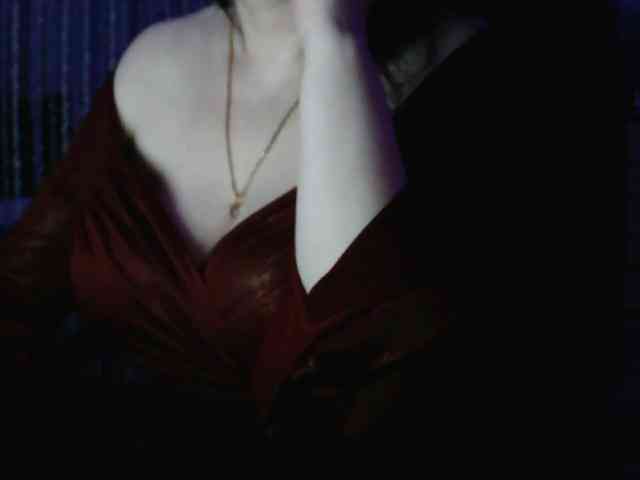 Angelina-- webcam