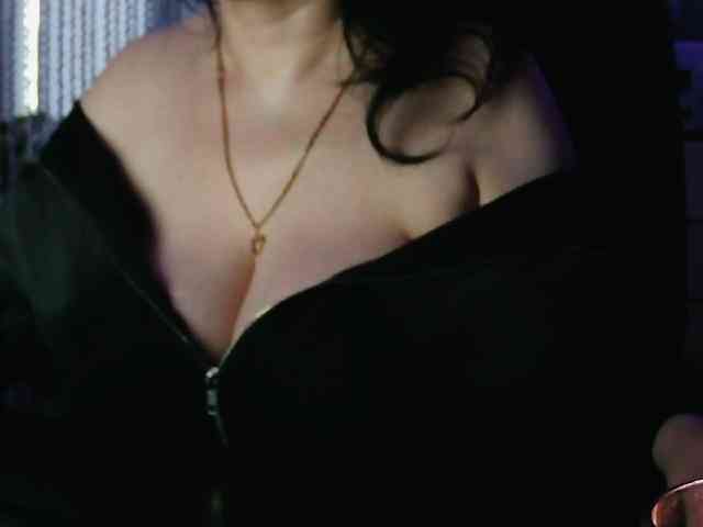Angelina-- webcam