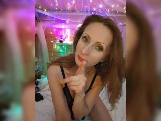 le modèle Lizzzo est en webcam porno dans un show sur le site bongacams, il possède les tags suivants: White/Caucasian,Blonde,Shaved