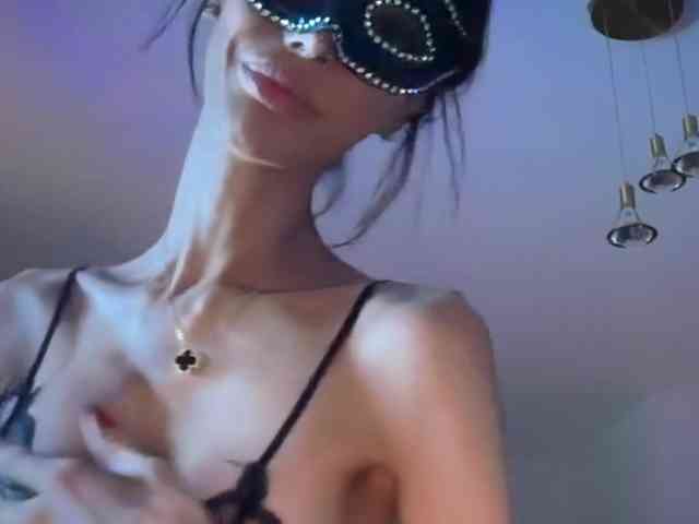 XMissVictoriaX webcam