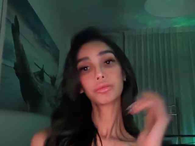 XMissVictoriaX webcam