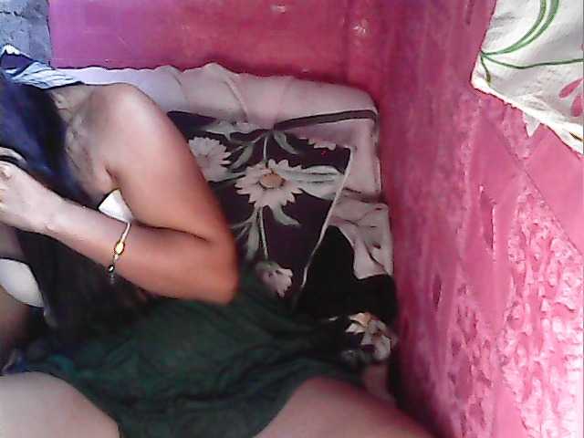 sweetiebabe23's BongaCams show and profile