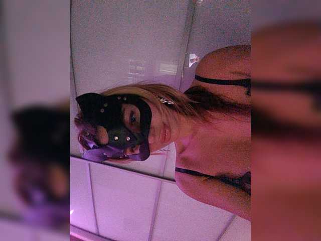 Midnight-Sun1 live cam on BongaCams