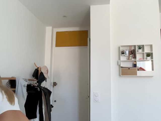 livslifee live cam on BongaCams