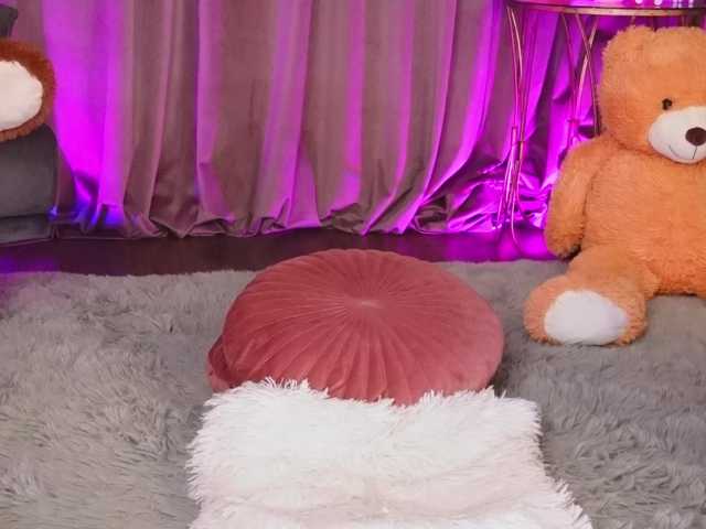 ZariaaVera live cam on BongaCams