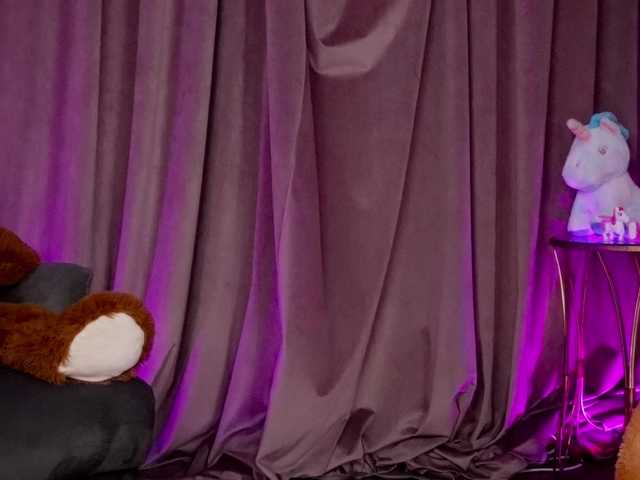ZariaaVera live cam on BongaCams
