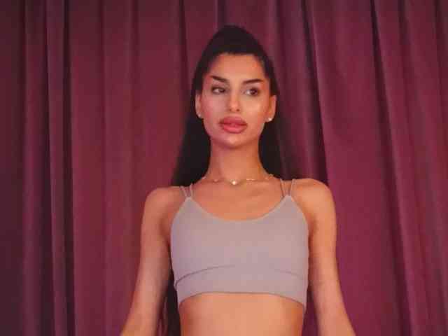 ZariaaVera webcam