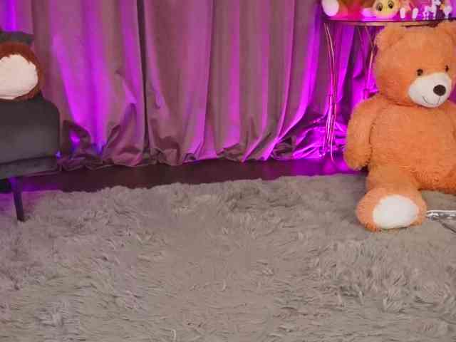 ZariaaVera webcam
