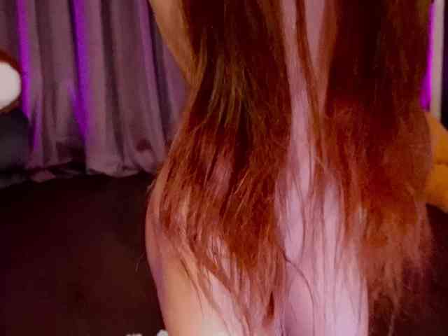 ZariaaVera webcam