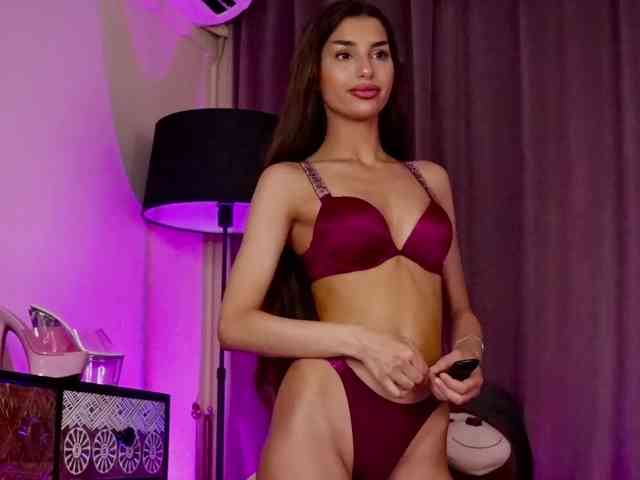 ZariaaVera webcam