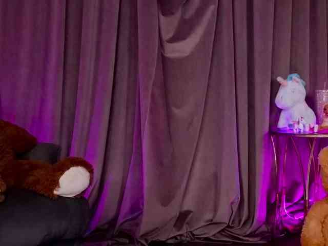ZariaaVera webcam