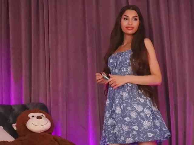 ZariaaVera webcam