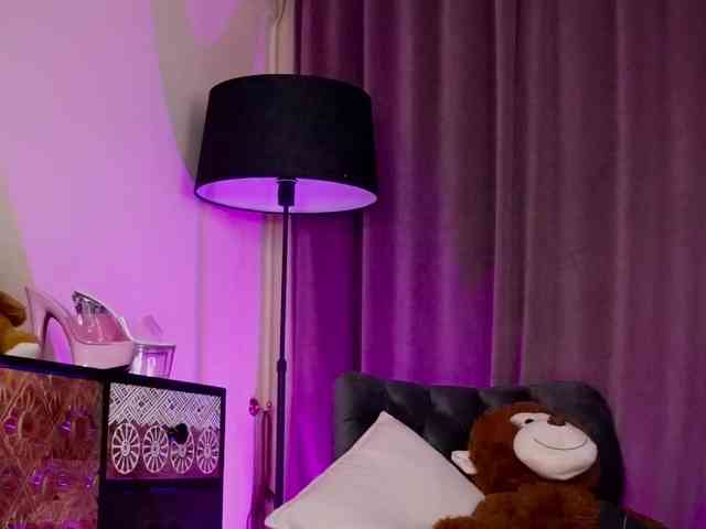 ZariaaVera webcam