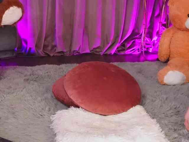 ZariaaVera webcam