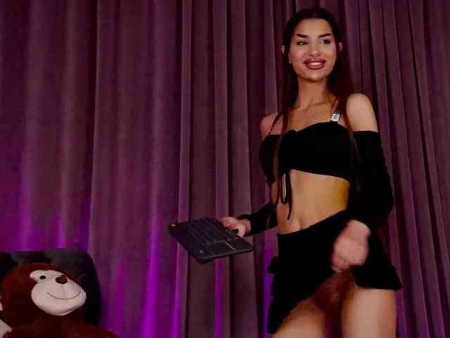 ZariaaVera webcam