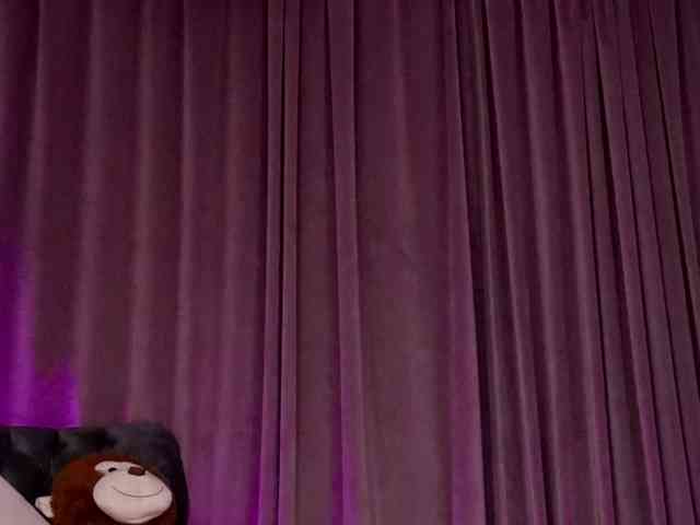 ZariaaVera webcam