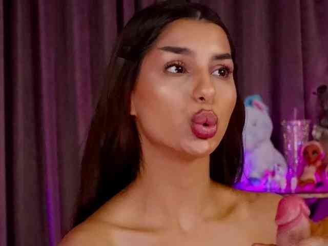 ZariaaVera webcam
