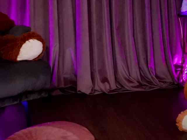 ZariaaVera webcam