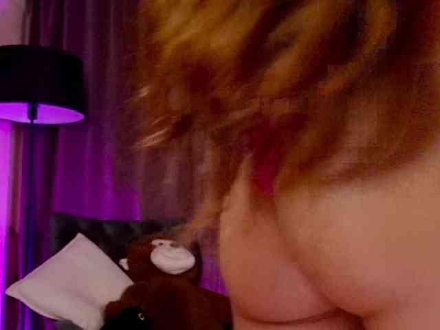 ZariaaVera webcam