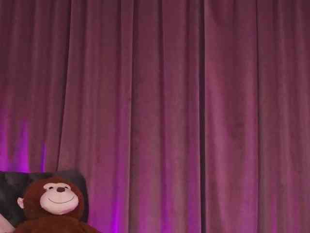 ZariaaVera webcam