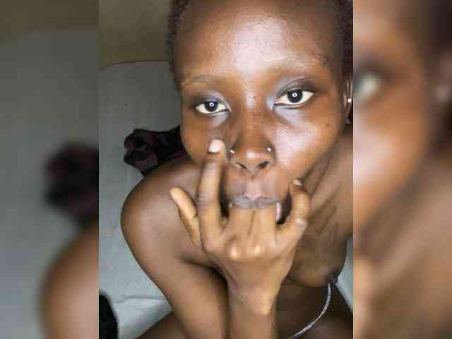 Richgirllover1 webcam