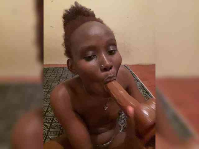 Richgirllover1 webcam