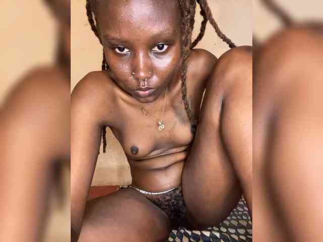 Richgirllover1 webcam