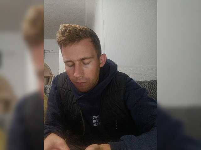 DarkmanW live cam preview
