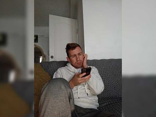 DarkNew — live male cam