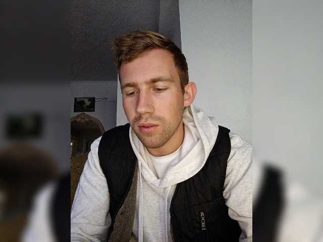 DarkNew — live male cam