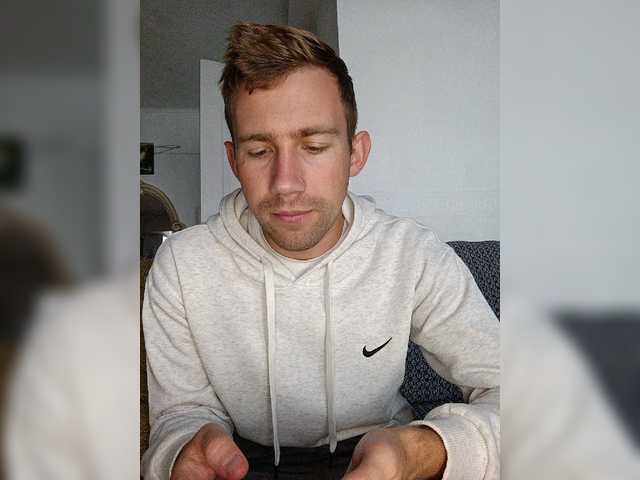 DarkNew — live male cam