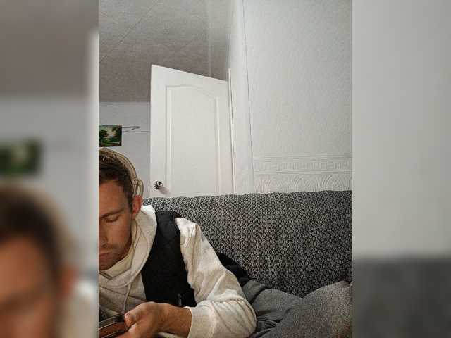 DarkNew — live male cam
